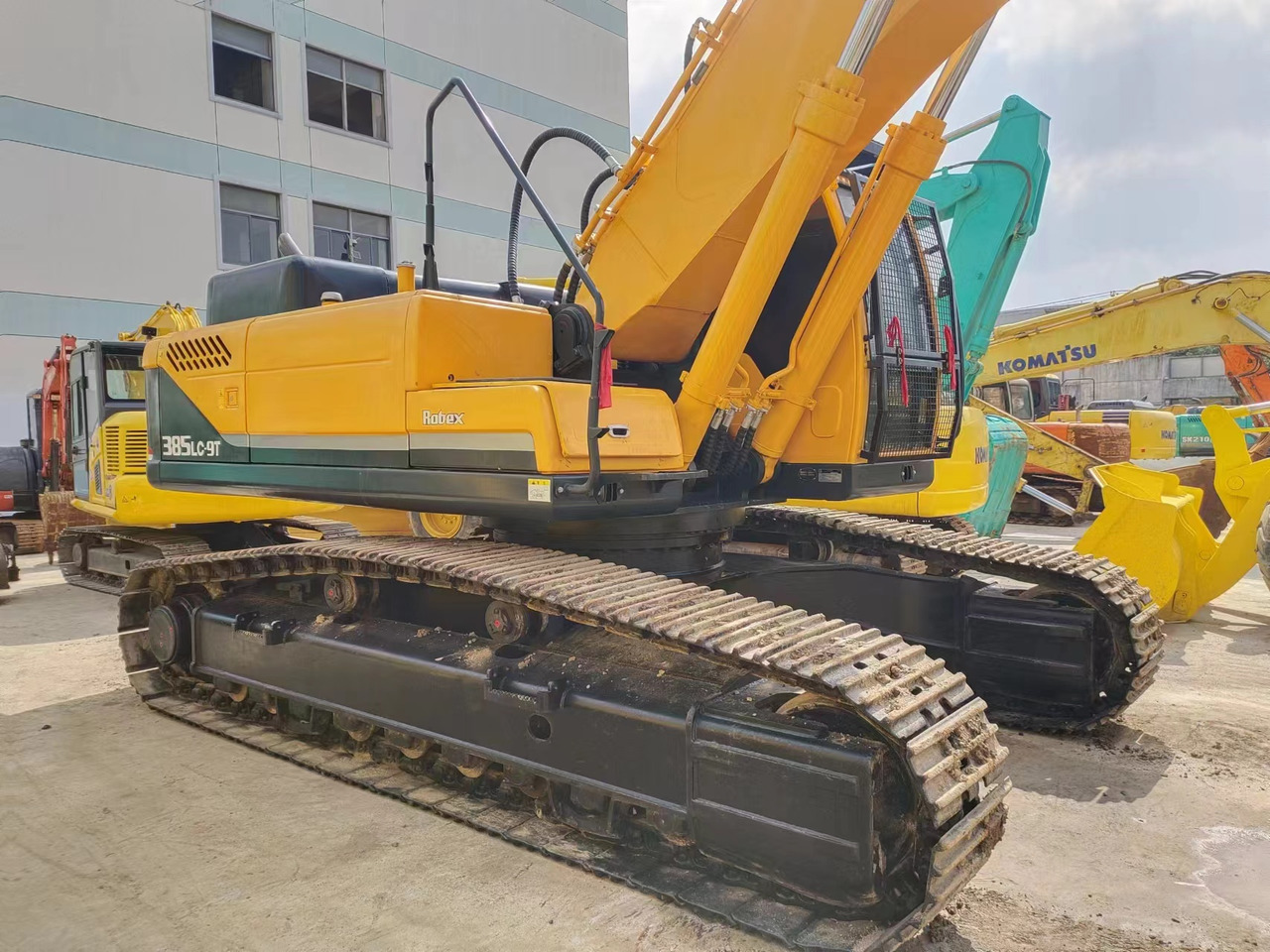 HYUNDAI R385LC-9T R305 R220 - Excavator pe şenile: Foto 4 HYUNDAI R385LC-9T R305 R220 - Excavator pe şenile: Foto 4