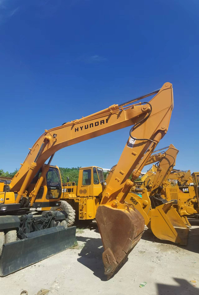 HYUNDAI ROBEX 210W-9 - Excavator pe roţi: Foto 2 HYUNDAI ROBEX 210W-9 - Excavator pe roţi: Foto 2