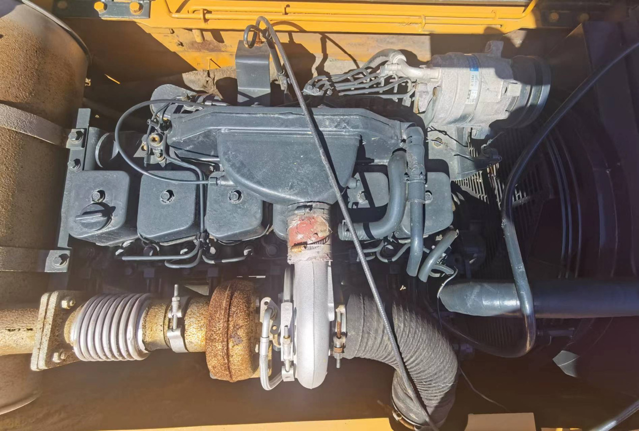 HYUNDAI ROBEX 210W-9 - Excavator pe roţi: Foto 4 HYUNDAI ROBEX 210W-9 - Excavator pe roţi: Foto 4