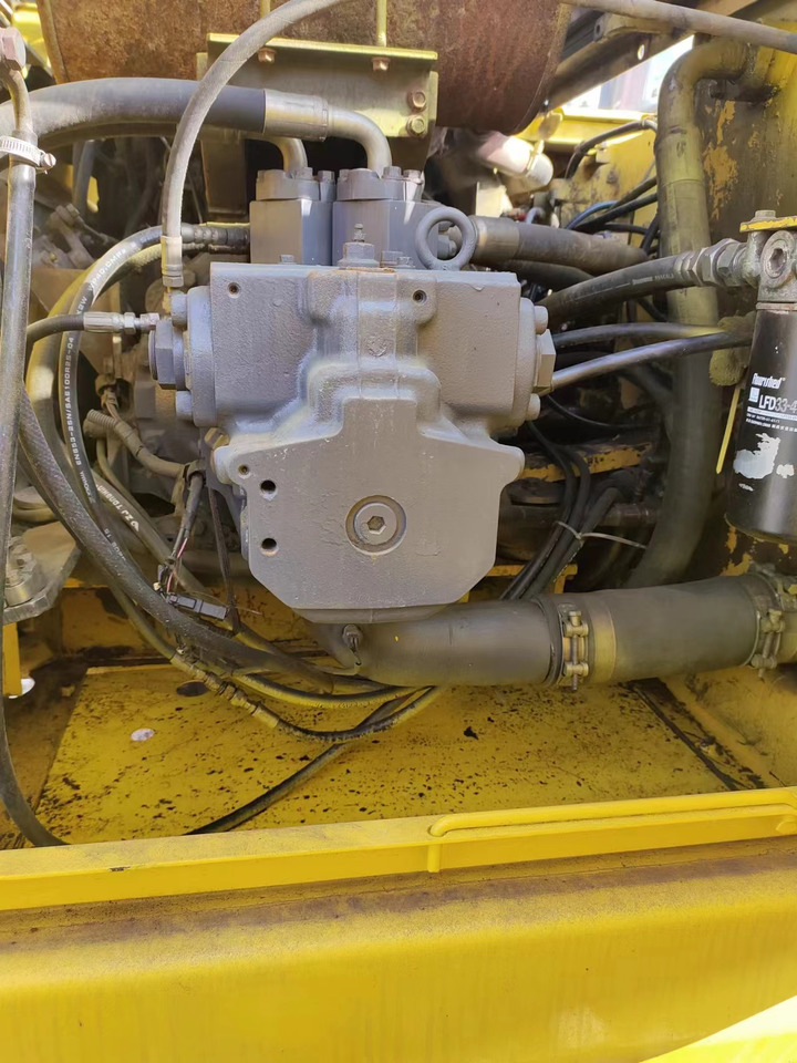 KOMATSU PC200-7 - Excavator pe şenile: Foto 4 KOMATSU PC200-7 - Excavator pe şenile: Foto 4