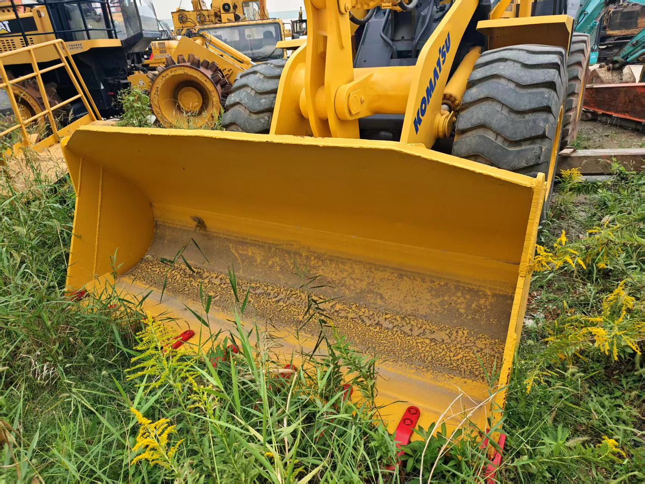 KOMATSU WA470 - Încărcător frontal pe pneuri: Foto 3 KOMATSU WA470 - Încărcător frontal pe pneuri: Foto 3