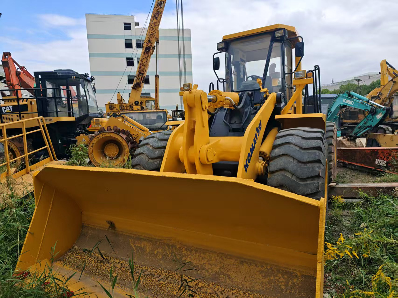 KOMATSU WA470 - Încărcător frontal pe pneuri: Foto 4 KOMATSU WA470 - Încărcător frontal pe pneuri: Foto 4