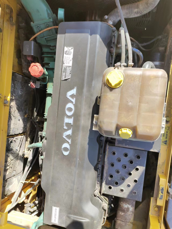 VOLVO EC460 - Excavator pe şenile: Foto 5 VOLVO EC460 - Excavator pe şenile: Foto 5