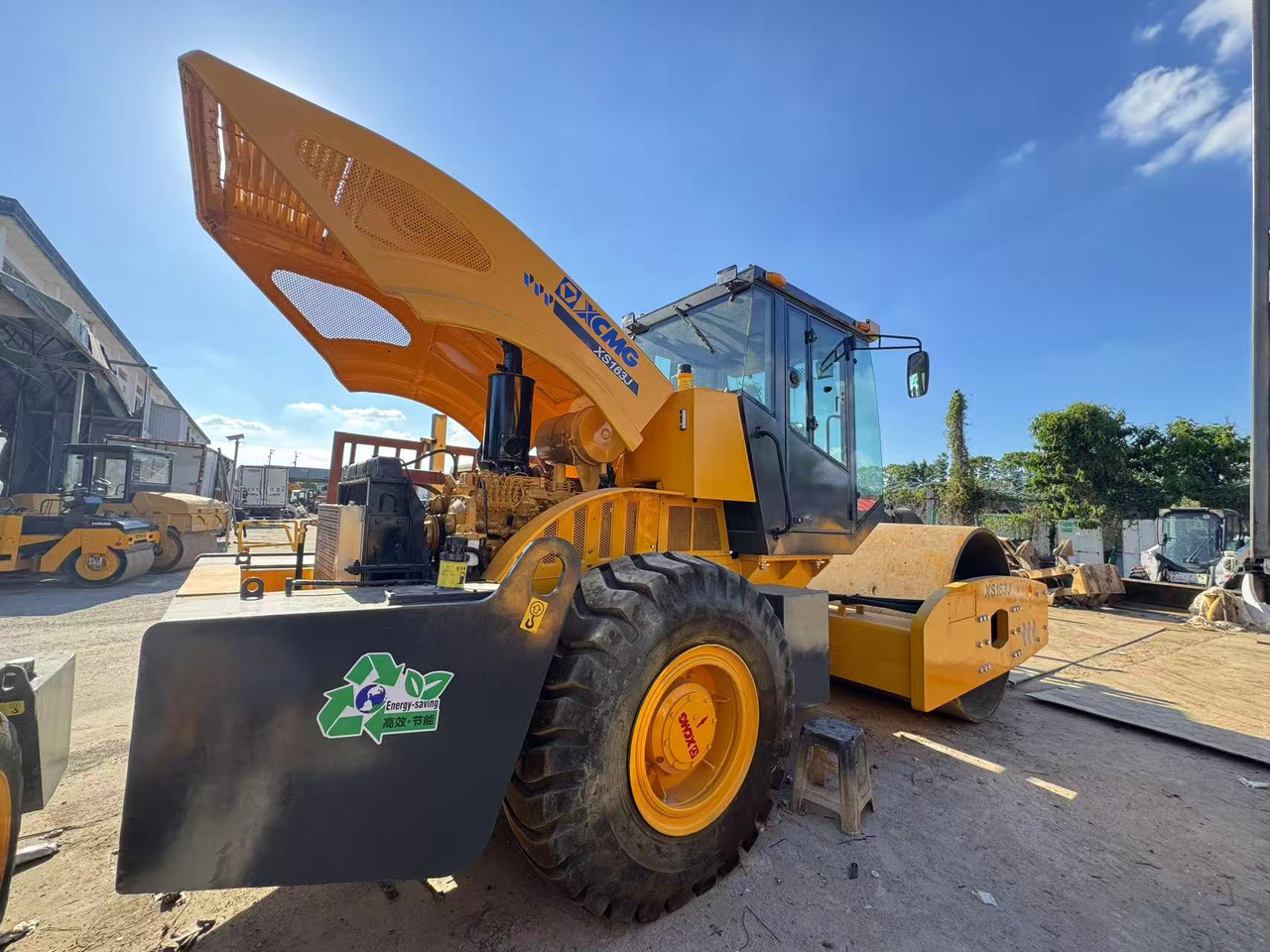 XCMG XS163J - Cilindru compactor pentru asfalt: Foto 3 XCMG XS163J - Cilindru compactor pentru asfalt: Foto 3