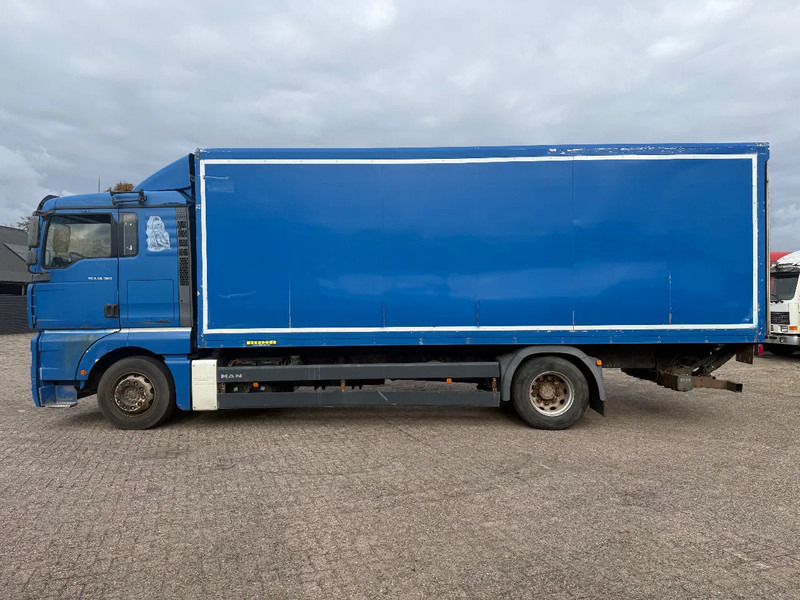 MAN TGA 18.360 BOX TRUCK - Camion furgon: Foto 4 MAN TGA 18.360 BOX TRUCK - Camion furgon: Foto 4