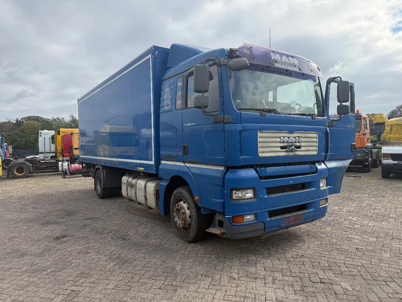MAN TGA 18.360 BOX TRUCK - Camion furgon: Foto 1 MAN TGA 18.360 BOX TRUCK - Camion furgon: Foto 1