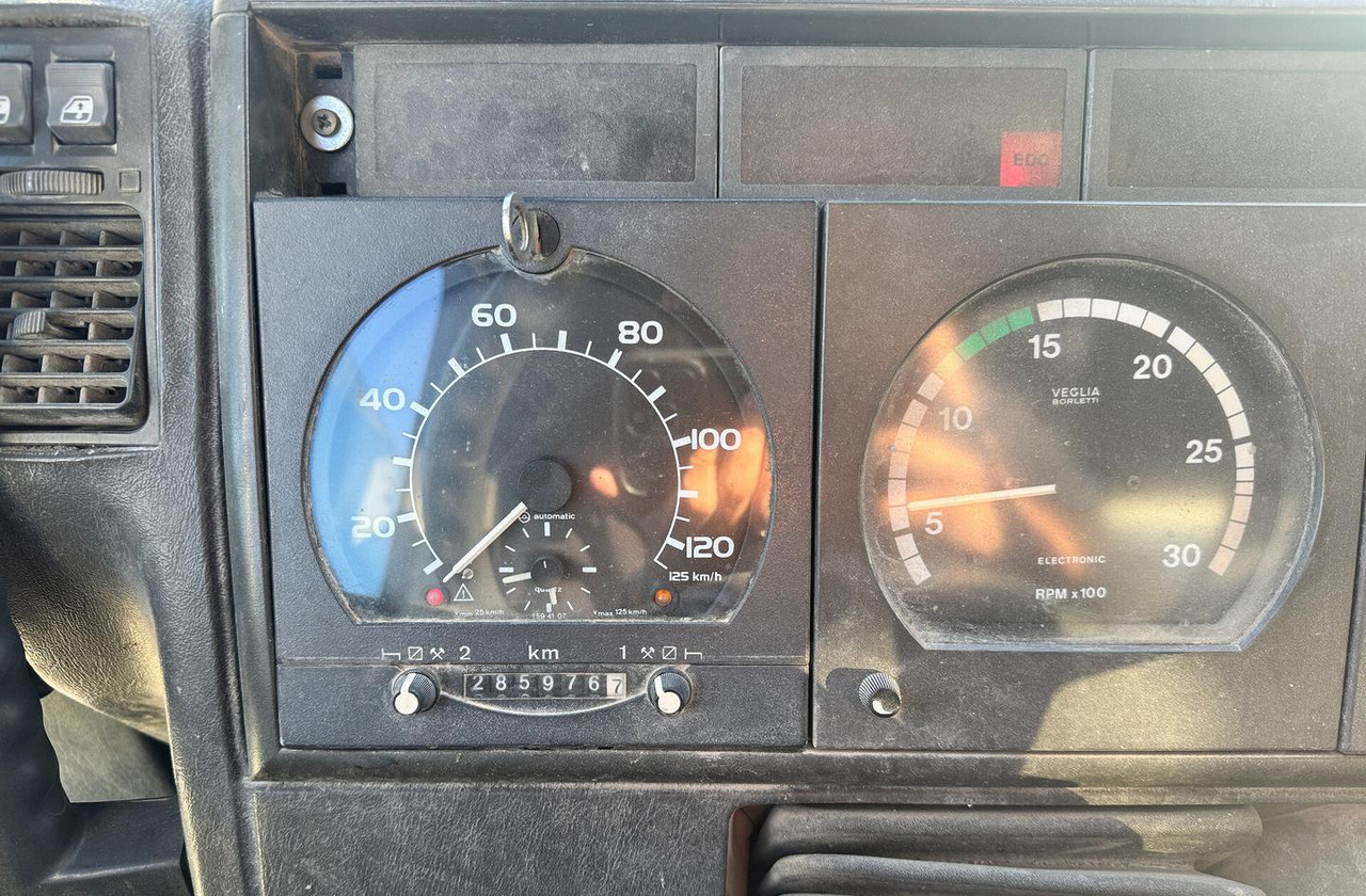 Autobetonieră cu pompă Betonpompa CIFA Iveco Trakker 410E44: Foto 8