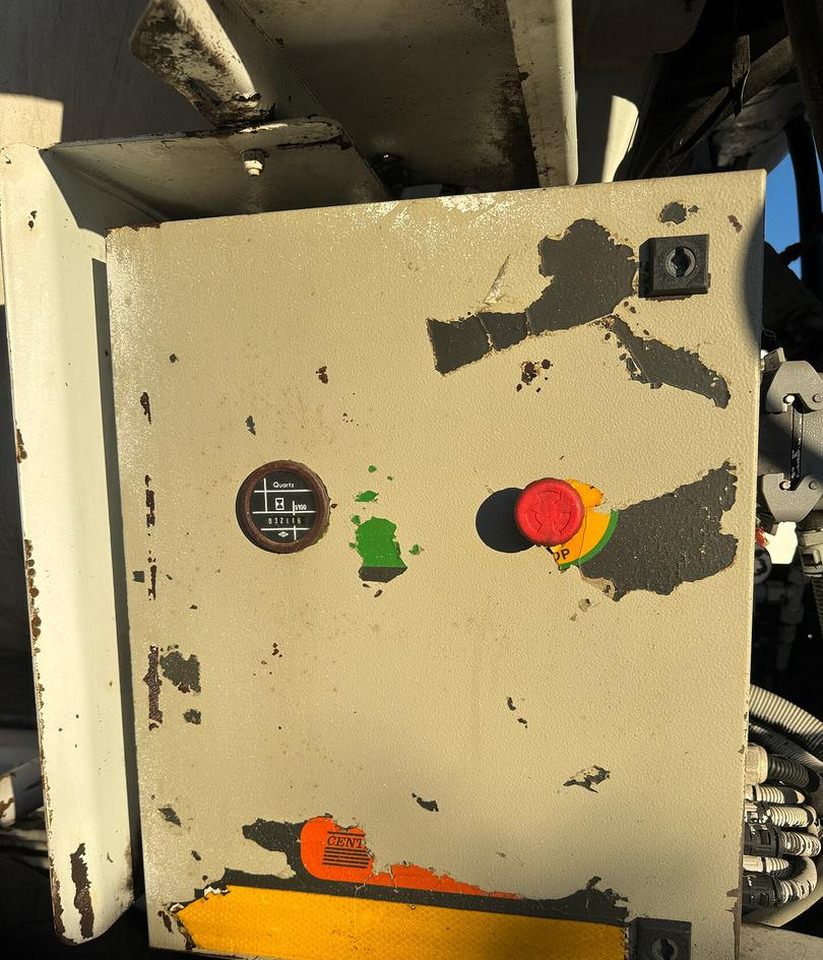 Autobetonieră cu pompă Betonpompa CIFA Iveco Trakker 410E44: Foto 24