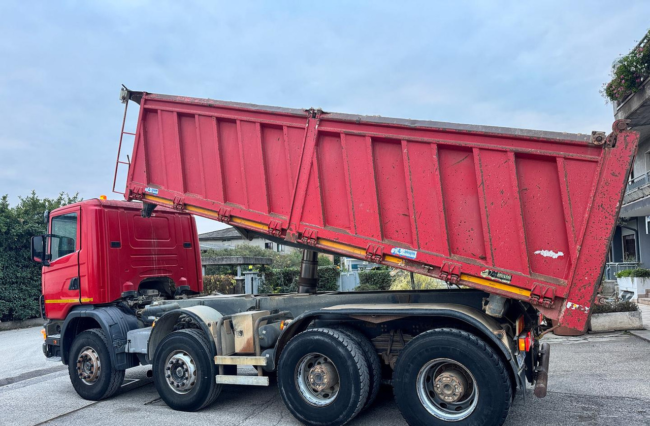 Scania R124/470 Ribaltabile 8X4 - Camion basculantă: Foto 5 Scania R124/470 Ribaltabile 8X4 - Camion basculantă: Foto 5