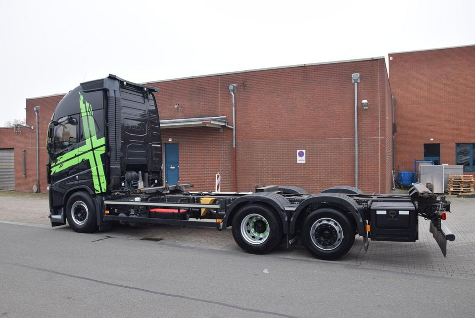Volvo FH 460 Fahrschule 3-AchsRetarder ACC 4-Sitze - Camion transport containere/ Swap body: Foto 4 Volvo FH 460 Fahrschule 3-AchsRetarder ACC 4-Sitze - Camion transport containere/ Swap body: Foto 4