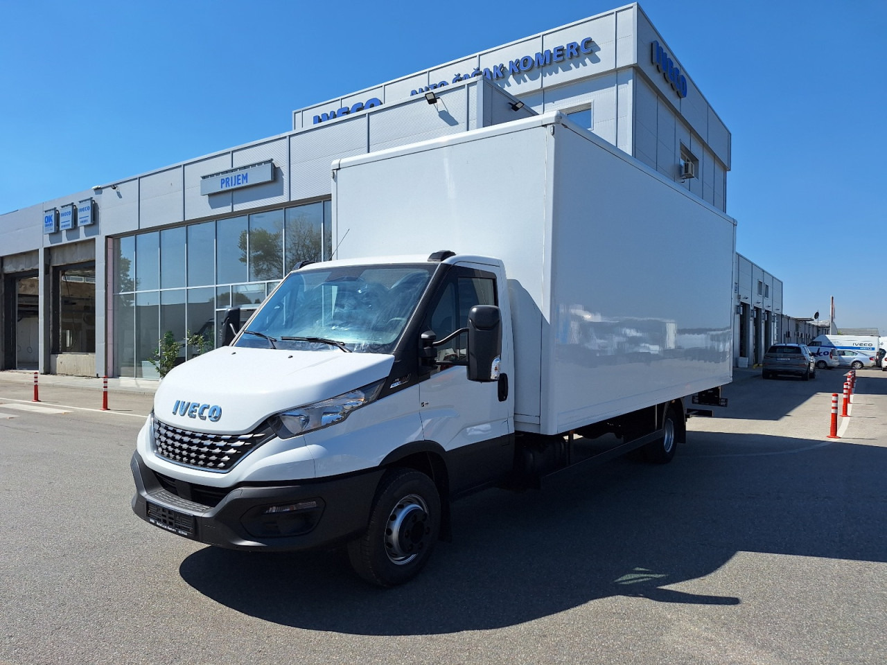 IVECO DAILY 72C18 A8 34m3 - Dubă: Foto 1 IVECO DAILY 72C18 A8 34m3 - Dubă: Foto 1