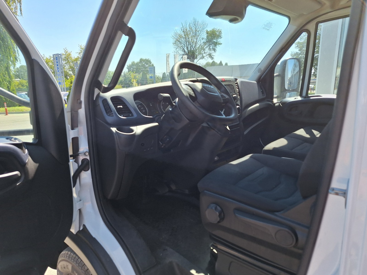 IVECO DAILY 72C18 A8 34m3 - Dubă: Foto 3 IVECO DAILY 72C18 A8 34m3 - Dubă: Foto 3