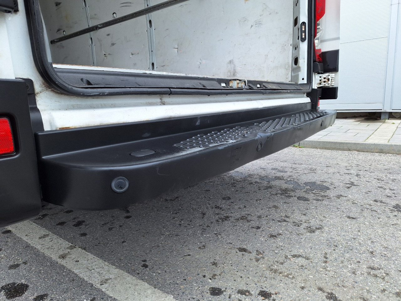 IVECO Daily ne postoji - Dubă: Foto 2 IVECO Daily ne postoji - Dubă: Foto 2