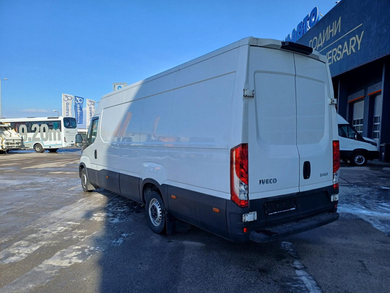 IVECO Daily 35S16V - Dubă: Foto 2 IVECO Daily 35S16V - Dubă: Foto 2
