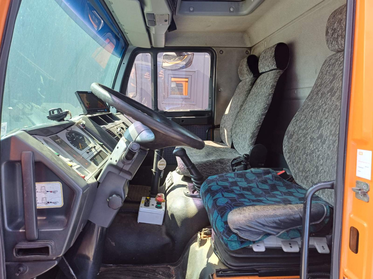 Autogunoiere MAN TGL200: Foto 10