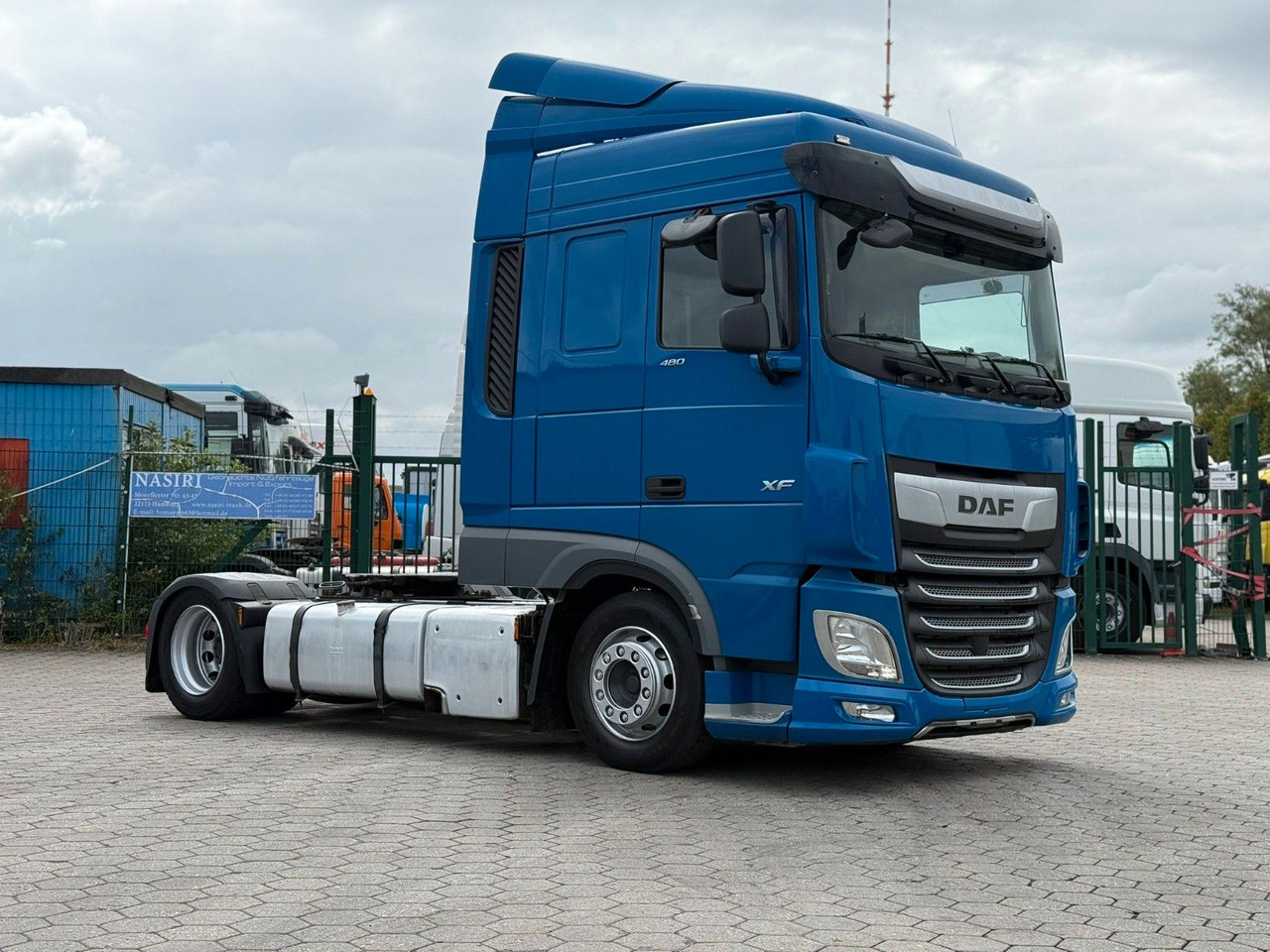 DAF XF 480 Low +Retarter+2xTank - Cap tractor: Foto 3 DAF XF 480 Low +Retarter+2xTank - Cap tractor: Foto 3