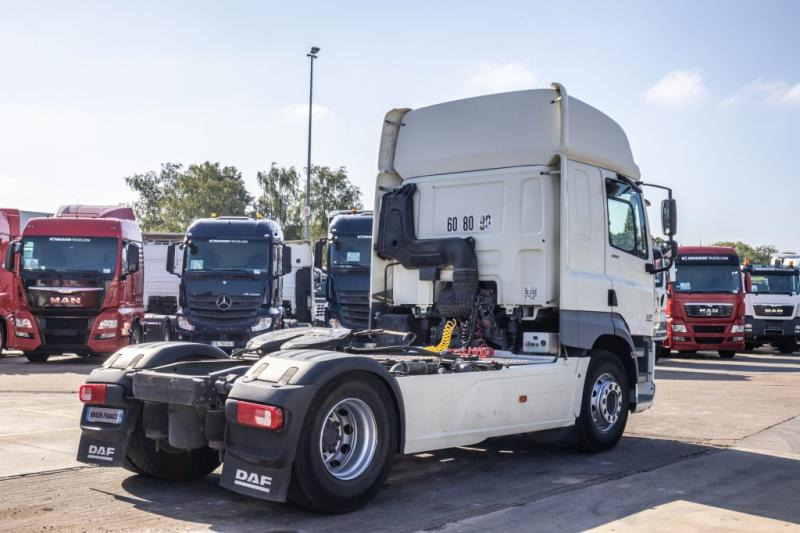 DAF CF 85.460+INTARDER+COMPRESSEUR - Cap tractor: Foto 3 DAF CF 85.460+INTARDER+COMPRESSEUR - Cap tractor: Foto 3
