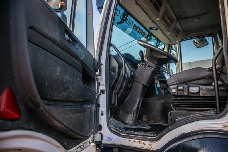 Iveco EUROTRAKKER 400+BAND/TAPIS/BELT-T40 - Autobetonieră: Foto 5 Iveco EUROTRAKKER 400+BAND/TAPIS/BELT-T40 - Autobetonieră: Foto 5