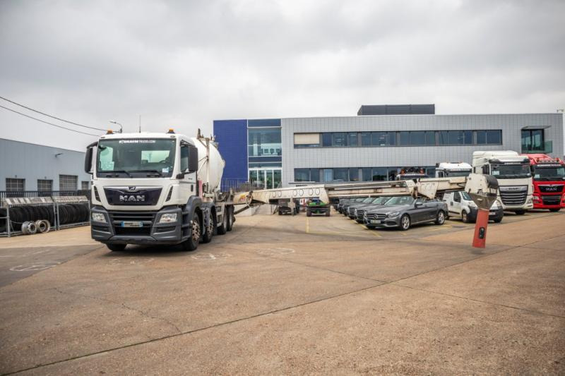 MAN TGS 32.360+PUTZMEISTER8M³+BAND/BELT/TAPIS - Autobetonieră: Foto 1 MAN TGS 32.360+PUTZMEISTER8M³+BAND/BELT/TAPIS - Autobetonieră: Foto 1