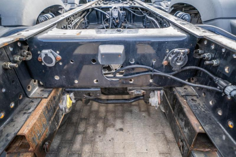 MAN TGS 35.440 BB -8X6 - Camion şasiu: Foto 5 MAN TGS 35.440 BB -8X6 - Camion şasiu: Foto 5