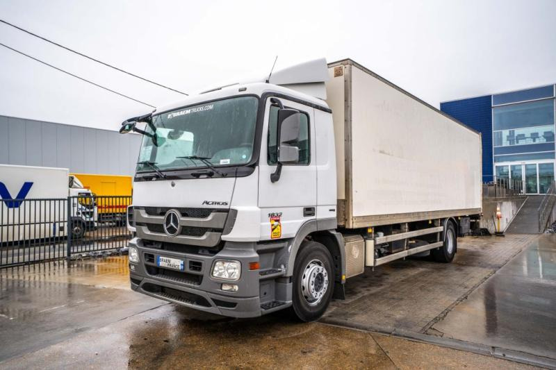Mercedes ACTROS 1832-MP3+DHOLLANDIA 2.5T. - Camion furgon: Foto 1 Mercedes ACTROS 1832-MP3+DHOLLANDIA 2.5T. - Camion furgon: Foto 1
