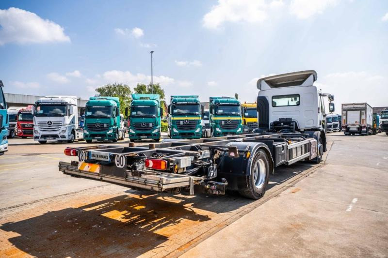 Renault D WIDE 380 DXI - Camion transport containere/ Swap body: Foto 5 Renault D WIDE 380 DXI - Camion transport containere/ Swap body: Foto 5