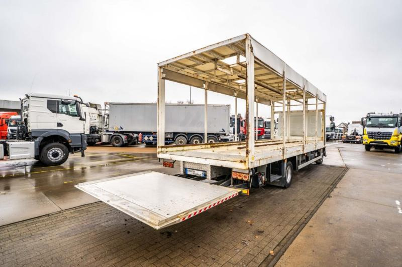 Renault MIDLUM 180 DXI (12 T) - Camion cu prelată: Foto 5 Renault MIDLUM 180 DXI (12 T) - Camion cu prelată: Foto 5