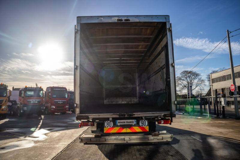 Renault PREMIUM 340 DXI+E5 - Camion furgon: Foto 5 Renault PREMIUM 340 DXI+E5 - Camion furgon: Foto 5