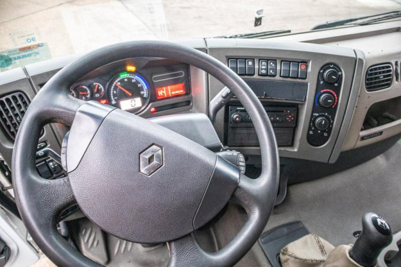 Interior photo 3: Camion transport containere/ Swap body Renault PREMIUM 340DXI+E5+DHOLLANDIA Interior photo 3: Camion transport containere/ Swap body Renault PREMIUM 340DXI+E5+DHOLLANDIA