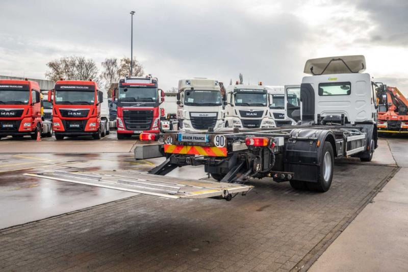 Renault PREMIUM D WIDE 320 DXI - Camion transport containere/ Swap body: Foto 5 Renault PREMIUM D WIDE 320 DXI - Camion transport containere/ Swap body: Foto 5