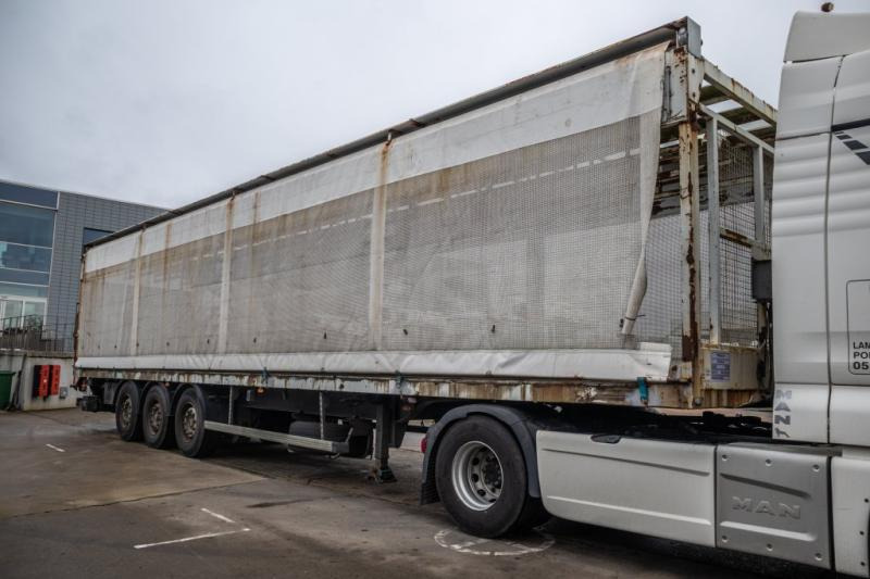 Trouillet VOLAILLE/GEFLÛGEL/POULTRY+HAYON - Semiremorcă prelată: Foto 2 Trouillet VOLAILLE/GEFLÛGEL/POULTRY+HAYON - Semiremorcă prelată: Foto 2