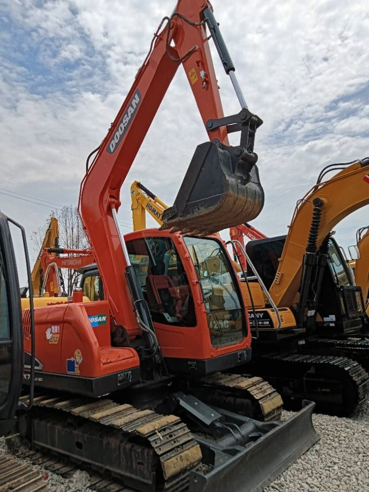 Doosan DX 75 - Excavator pe şenile: Foto 5 Doosan DX 75 - Excavator pe şenile: Foto 5