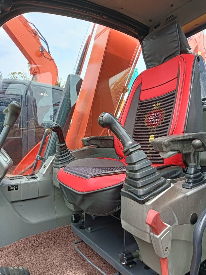 Doosan DX 75 - Excavator pe şenile: Foto 3 Doosan DX 75 - Excavator pe şenile: Foto 3
