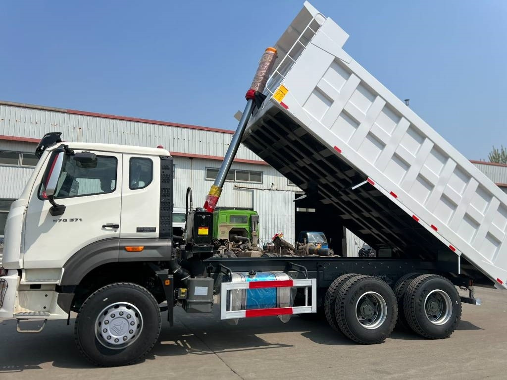 Camion basculantă Howo 371: Foto 11
