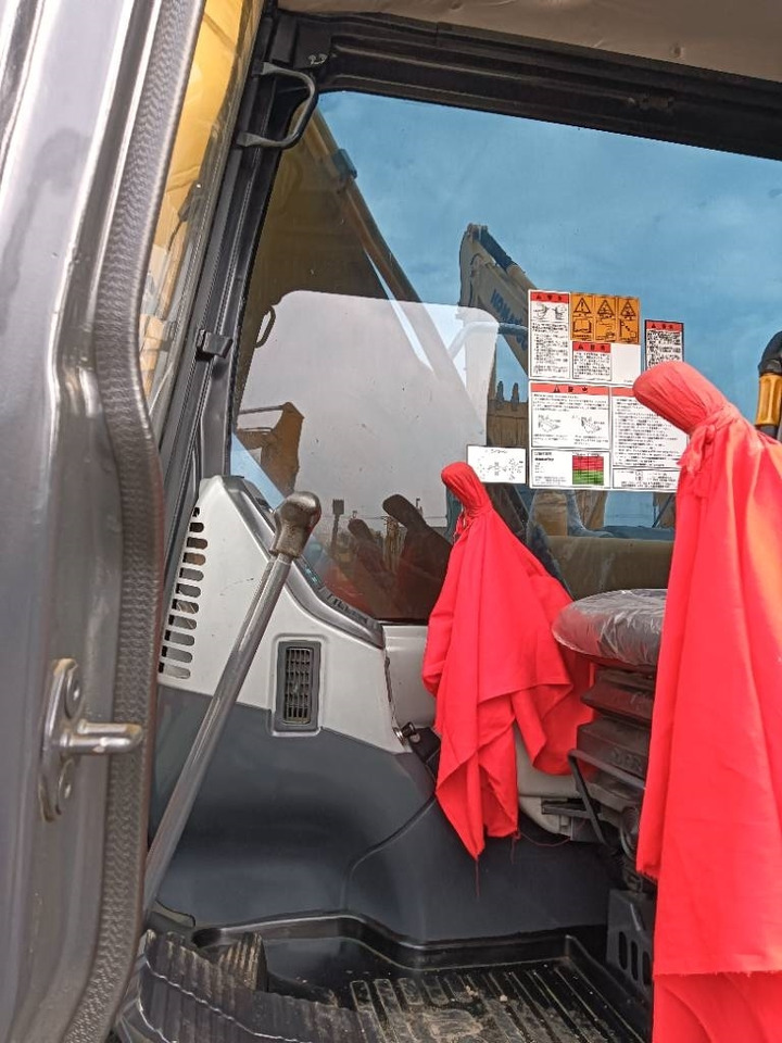 Komatsu PC 130 - Excavator pe şenile: Foto 4 Komatsu PC 130 - Excavator pe şenile: Foto 4