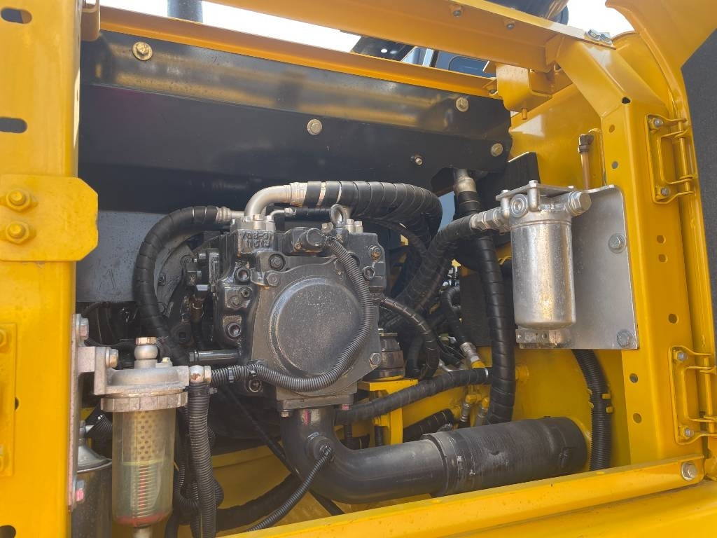 Komatsu PC 160 LC - Excavator pe şenile: Foto 5 Komatsu PC 160 LC - Excavator pe şenile: Foto 5