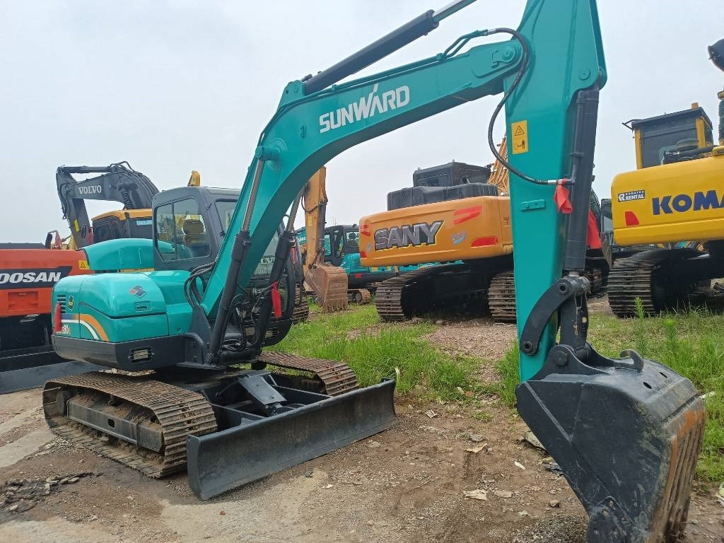 Sunward SWE 80 - Excavator pe şenile: Foto 5 Sunward SWE 80 - Excavator pe şenile: Foto 5