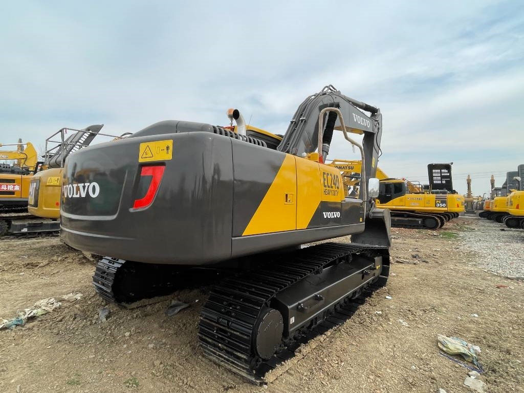 Excavator pe şenile Volvo EC 240: Foto 1