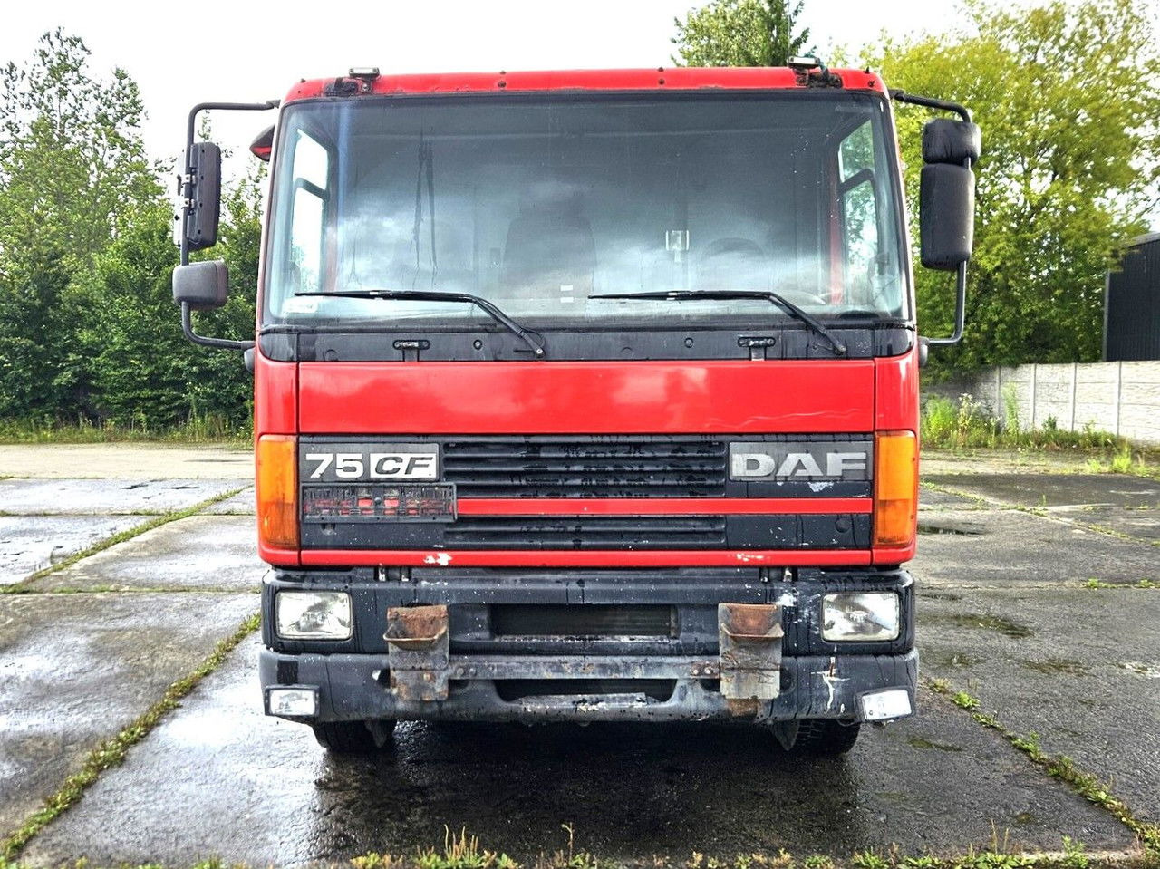 DAF CF 75.250 6x2 - Camion şasiu: Foto 2 DAF CF 75.250 6x2 - Camion şasiu: Foto 2