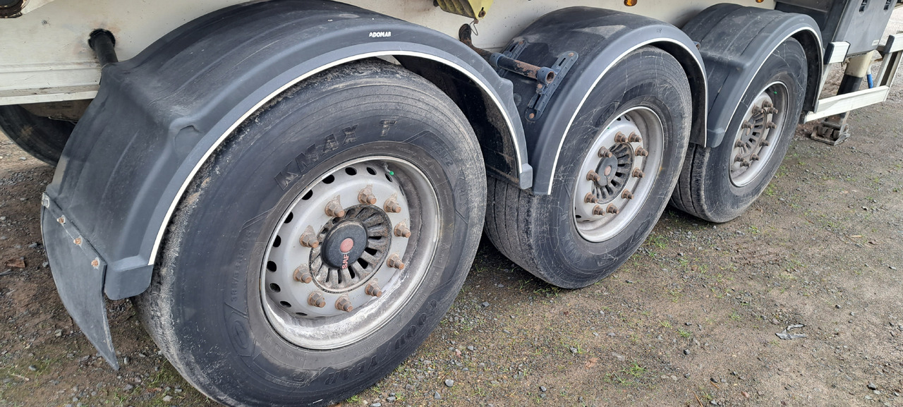 TISVOL - Semiremorcă basculantă: Foto 5 TISVOL - Semiremorcă basculantă: Foto 5