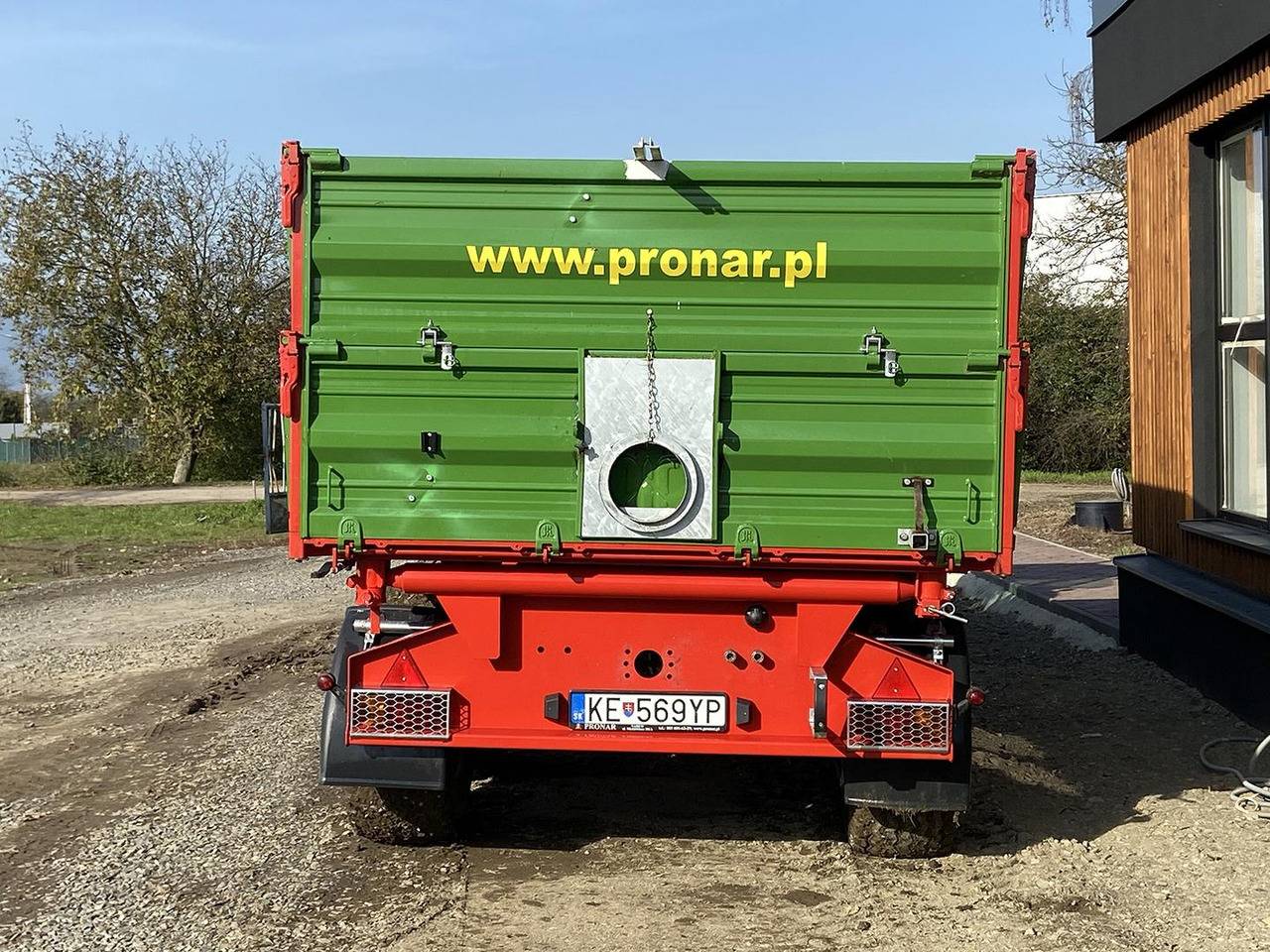 Pronar T, Traktorový náves + šnek, 663/4 - Remorcă autobasculantă agricolă: Foto 4 Pronar T, Traktorový náves + šnek, 663/4 - Remorcă autobasculantă agricolă: Foto 4