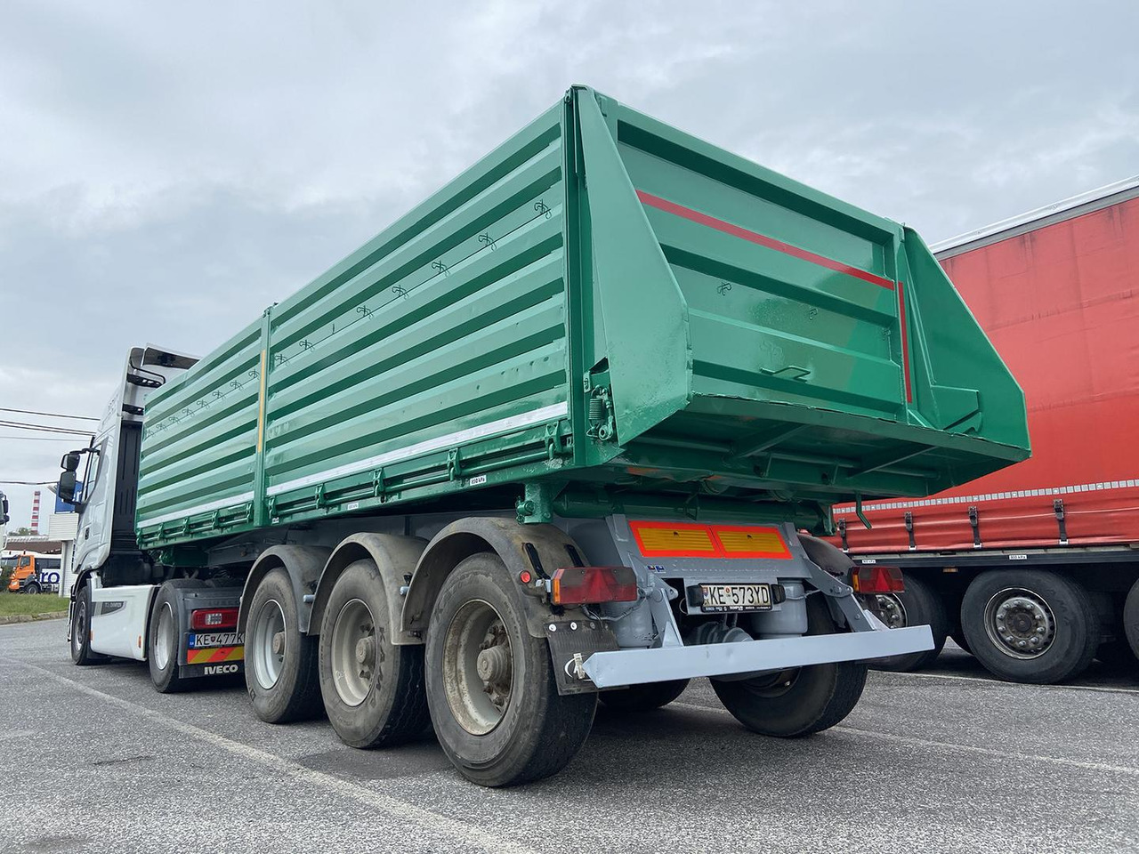 Schwarzmuller náves, náves, 3 stranný - Semiremorcă basculantă: Foto 2 Schwarzmuller náves, náves, 3 stranný - Semiremorcă basculantă: Foto 2