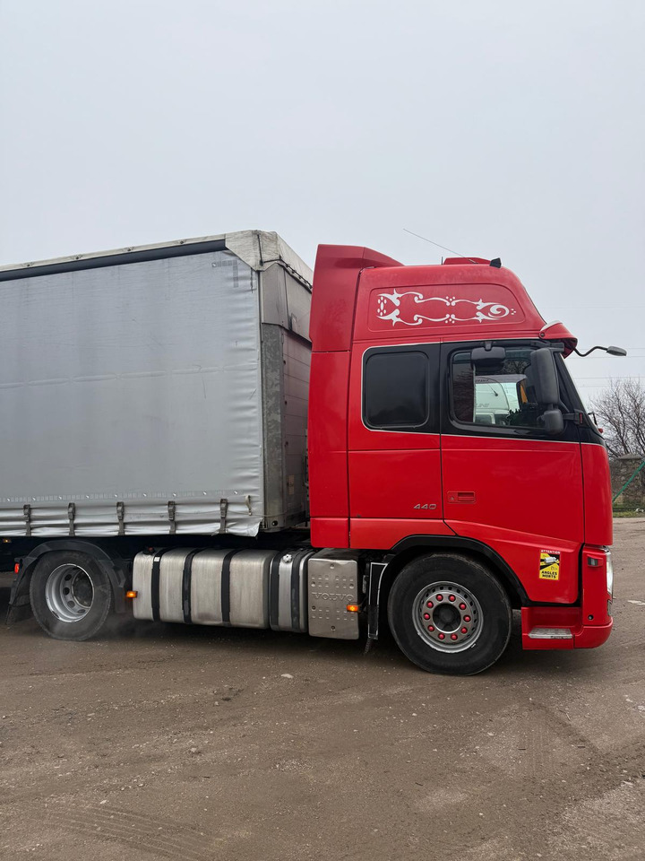 VOLVO FH440 - Cap tractor: Foto 4 VOLVO FH440 - Cap tractor: Foto 4