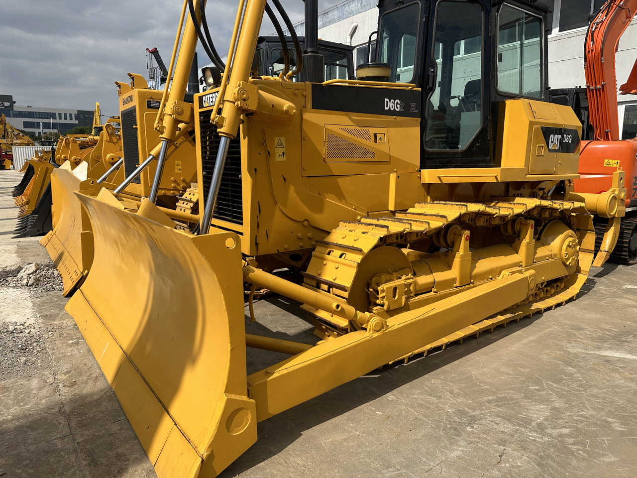 CATERPILLAR D6G CAT dozer - Buldozer: Foto 1 CATERPILLAR D6G CAT dozer - Buldozer: Foto 1