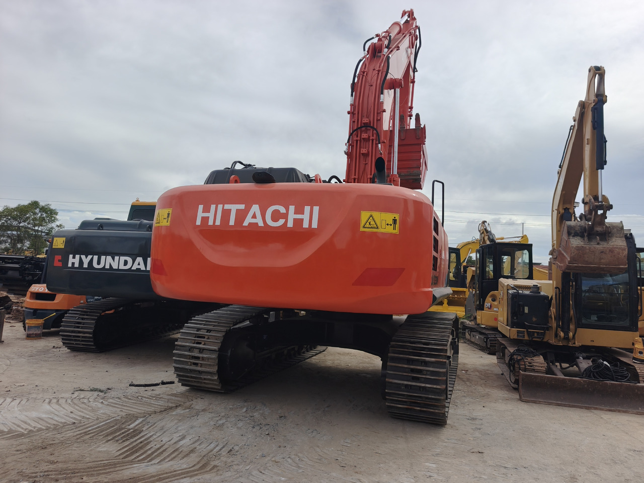 HITACHI ZX350 ZX350H ZX350H-5G Used excavator - Excavator pe şenile: Foto 4 HITACHI ZX350 ZX350H ZX350H-5G Used excavator - Excavator pe şenile: Foto 4