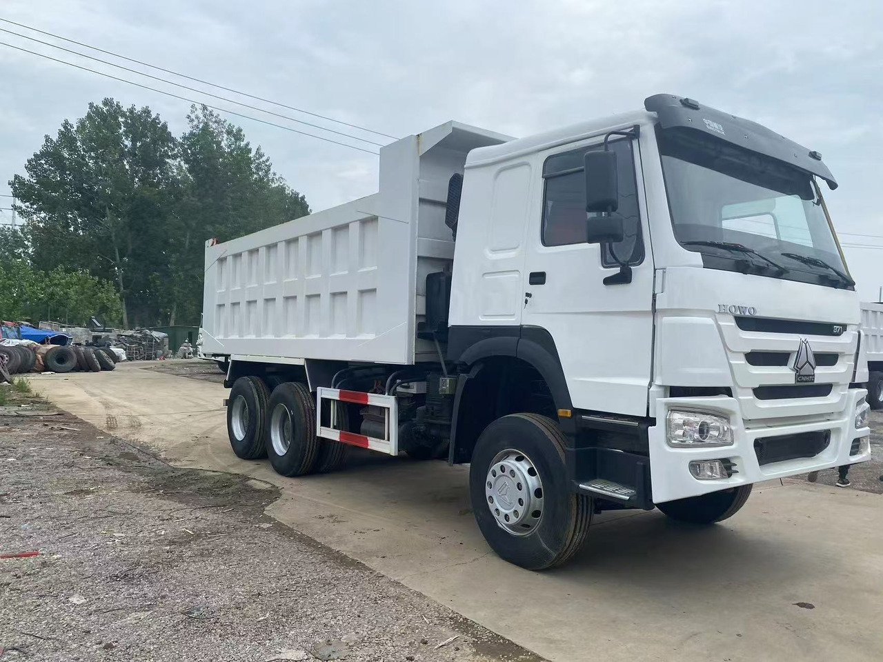 HOWO 371 - Utilaje constructii: Foto 4 HOWO 371 - Utilaje constructii: Foto 4