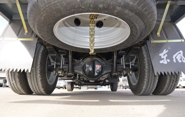 JSIE JSIE1031N11 - Camion platformă: Foto 4 JSIE JSIE1031N11 - Camion platformă: Foto 4