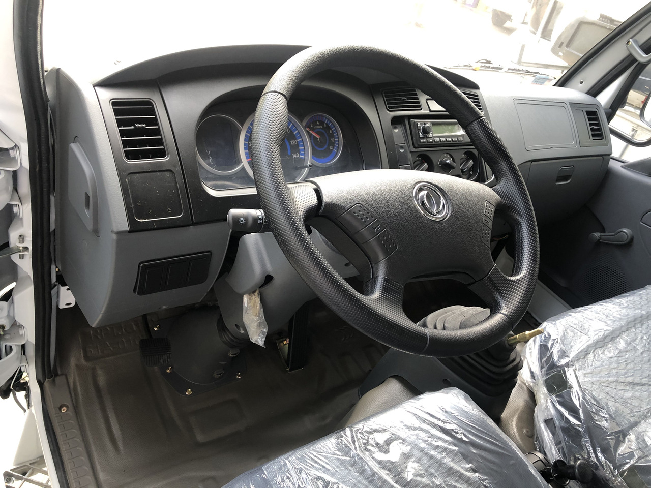 JSIE JSIE1031N11 - Camion platformă: Foto 3 JSIE JSIE1031N11 - Camion platformă: Foto 3