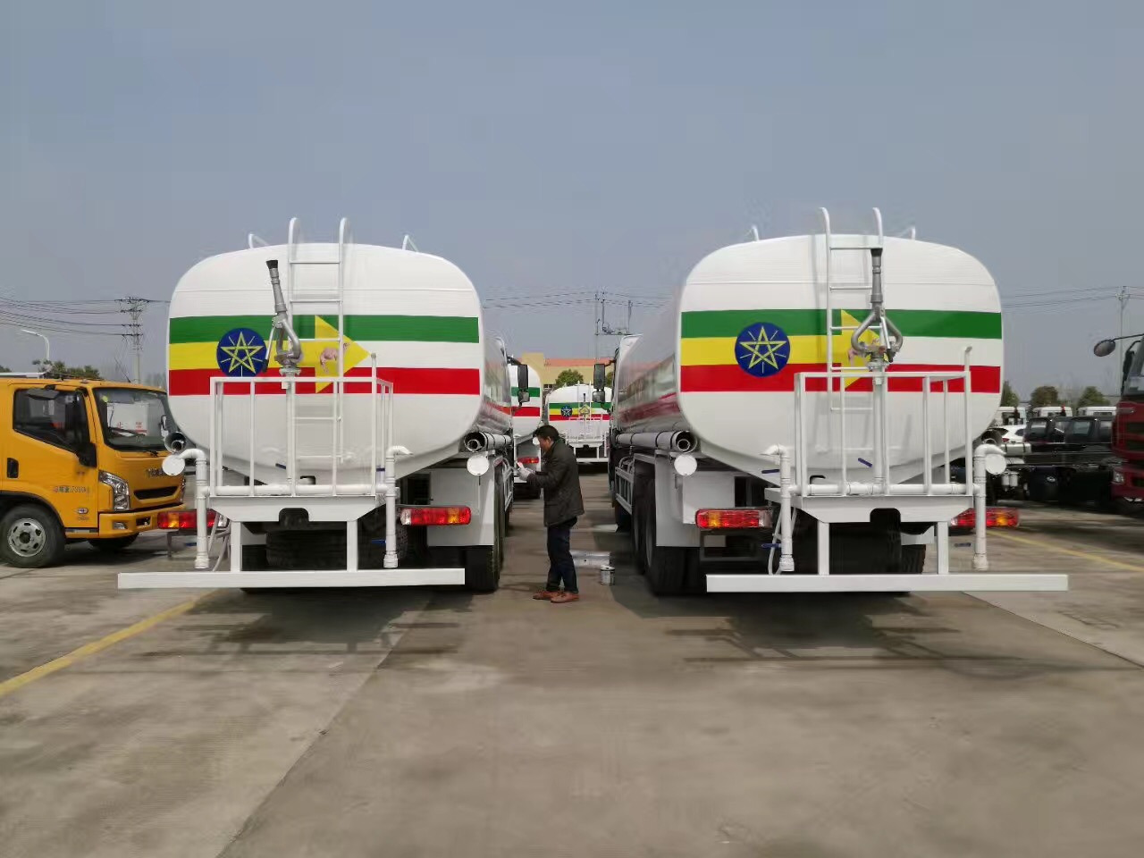 JSIE JSIE5250GSS - Camion cisternă: Foto 2 JSIE JSIE5250GSS - Camion cisternă: Foto 2