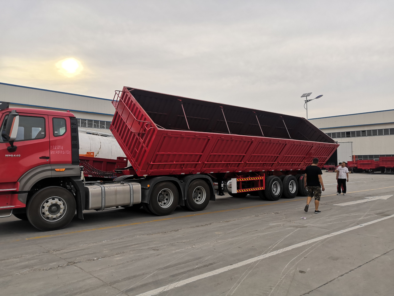 JSIE JSIE9400ZXC - Semiremorcă basculantă: Foto 1 JSIE JSIE9400ZXC - Semiremorcă basculantă: Foto 1